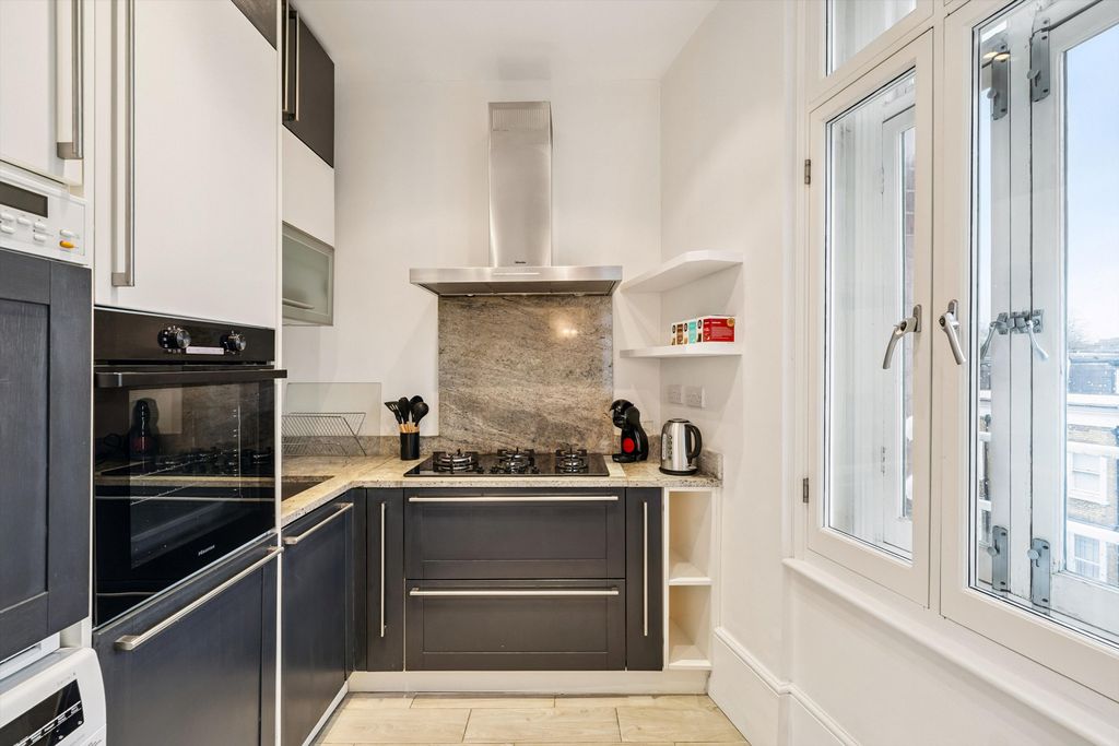 Property photo 2 of 21 Image