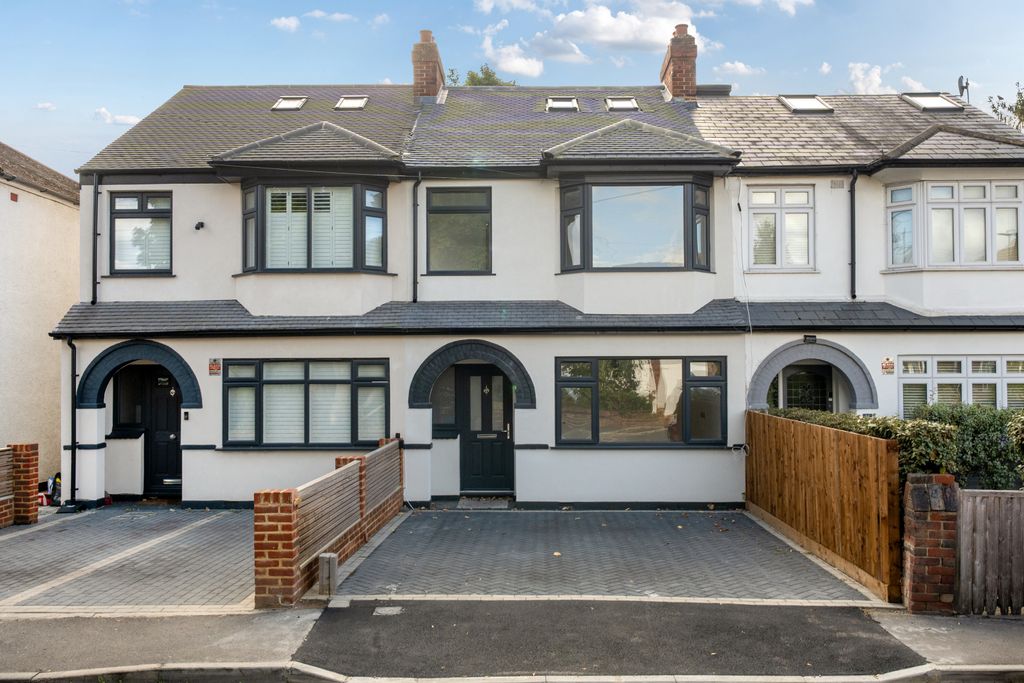 Property photo 1 of 61 External View