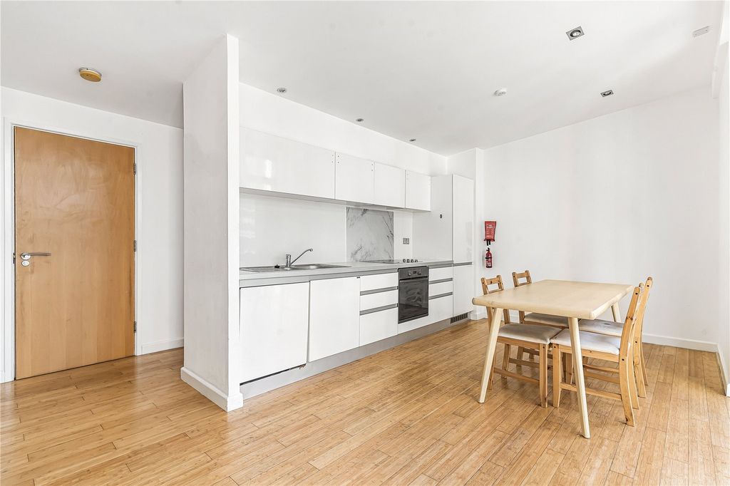 Property photo 2 of 19 Kitchen
