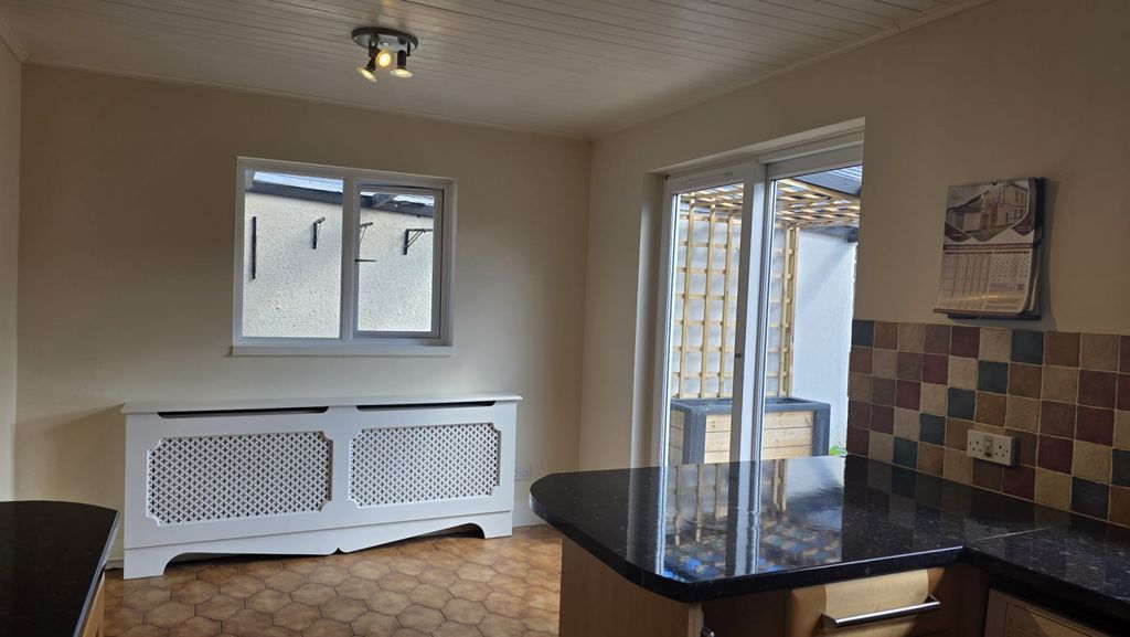 Property photo 1 of 14 3 Bed Terraced House To Rent , London E13