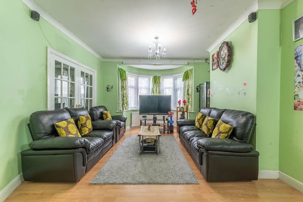 Property photo 1 of 16