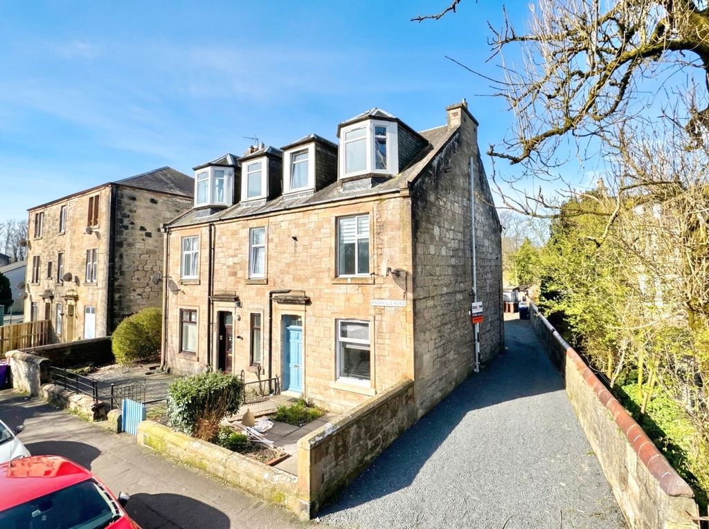 Property photo 1 of 17 Knoxville Road, Kilbirnie One Bedroom First Floor