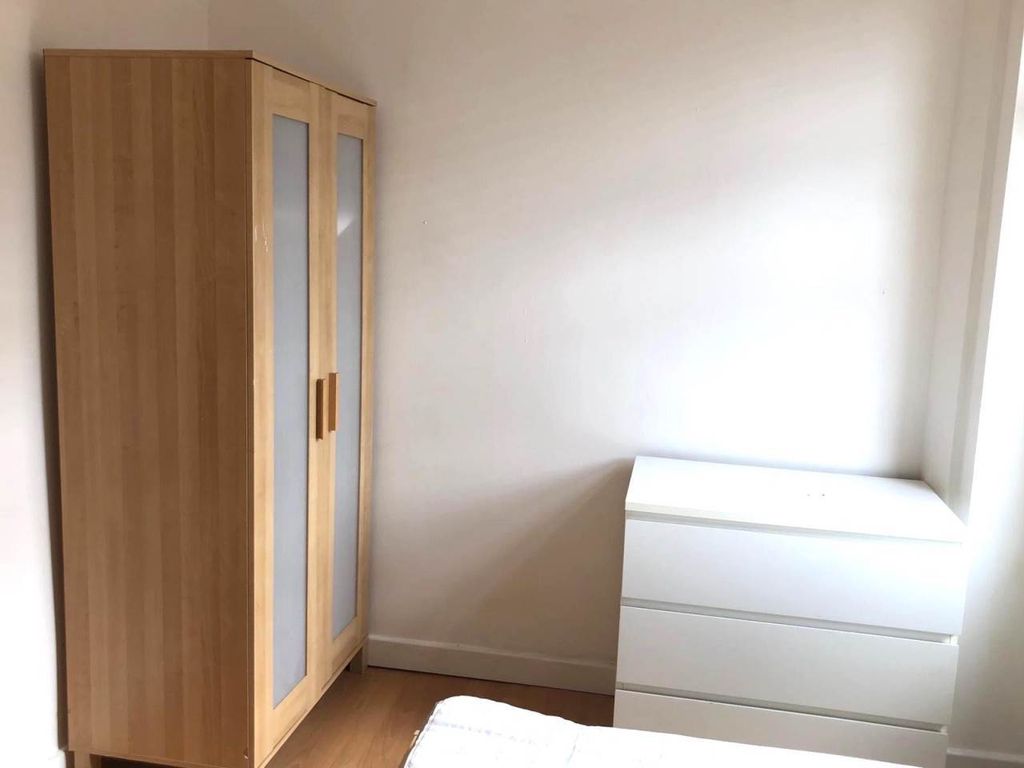 Property photo 3 of 11 Bedroom