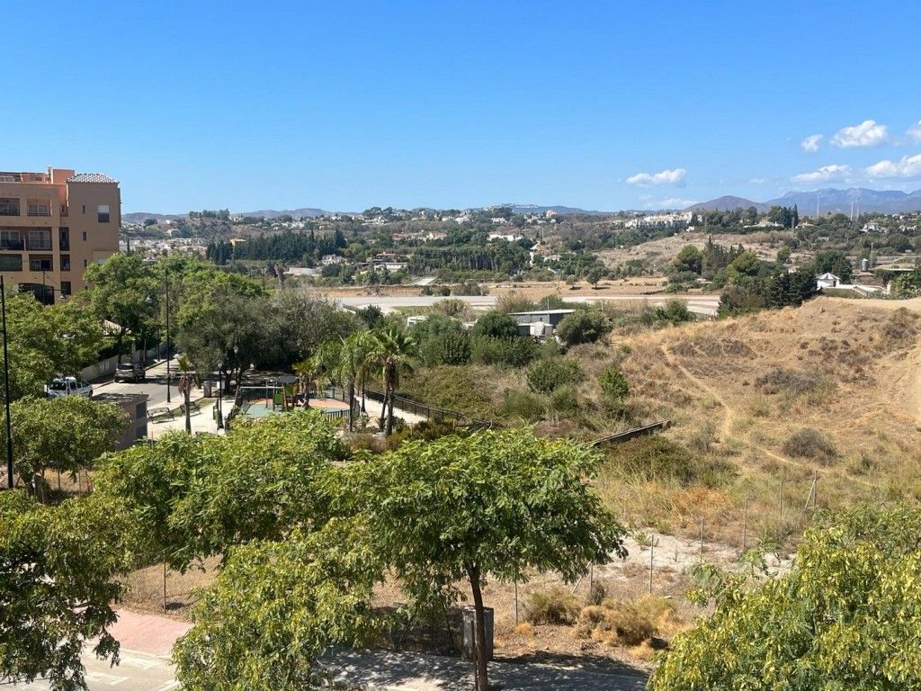 Property photo 2 of 16 Comercial Plot (17)