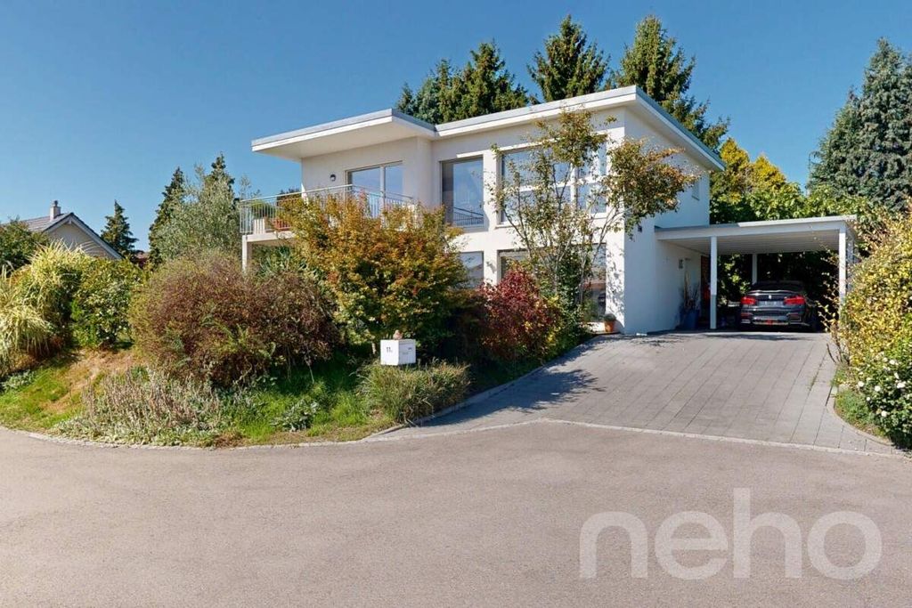 Property photo 2 of 12