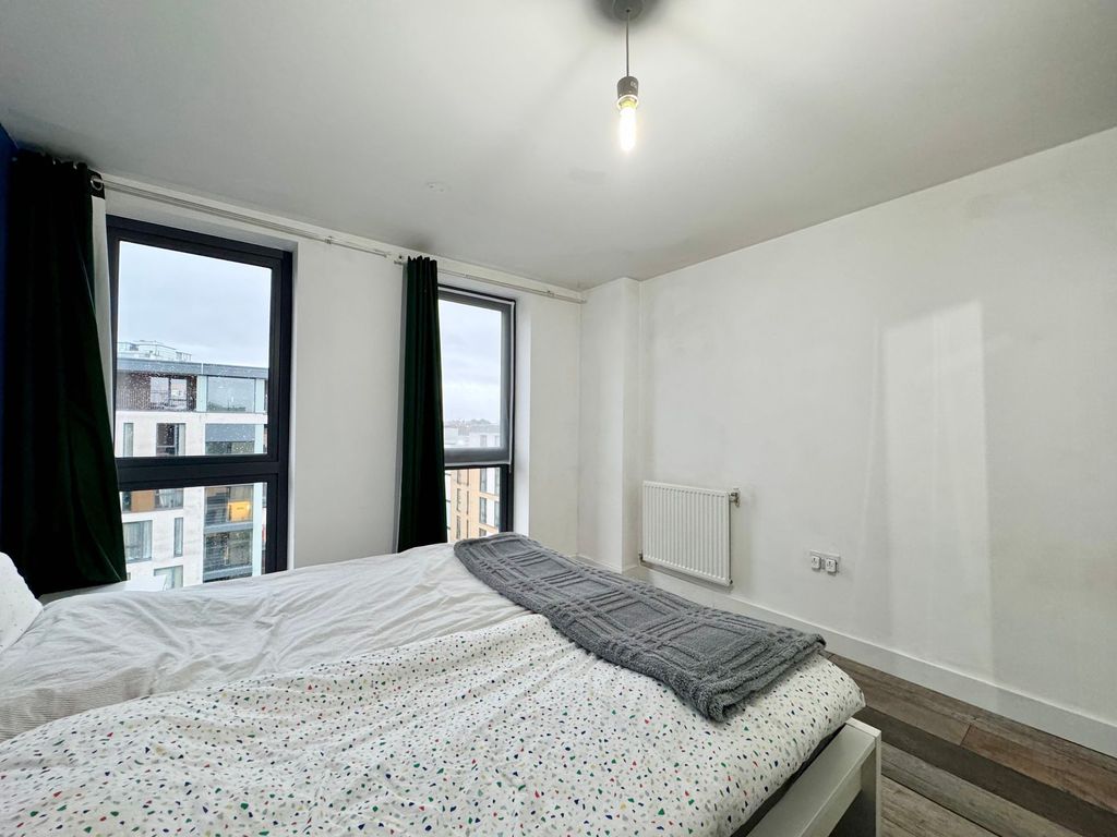 Property photo 3 of 18 Bedroom