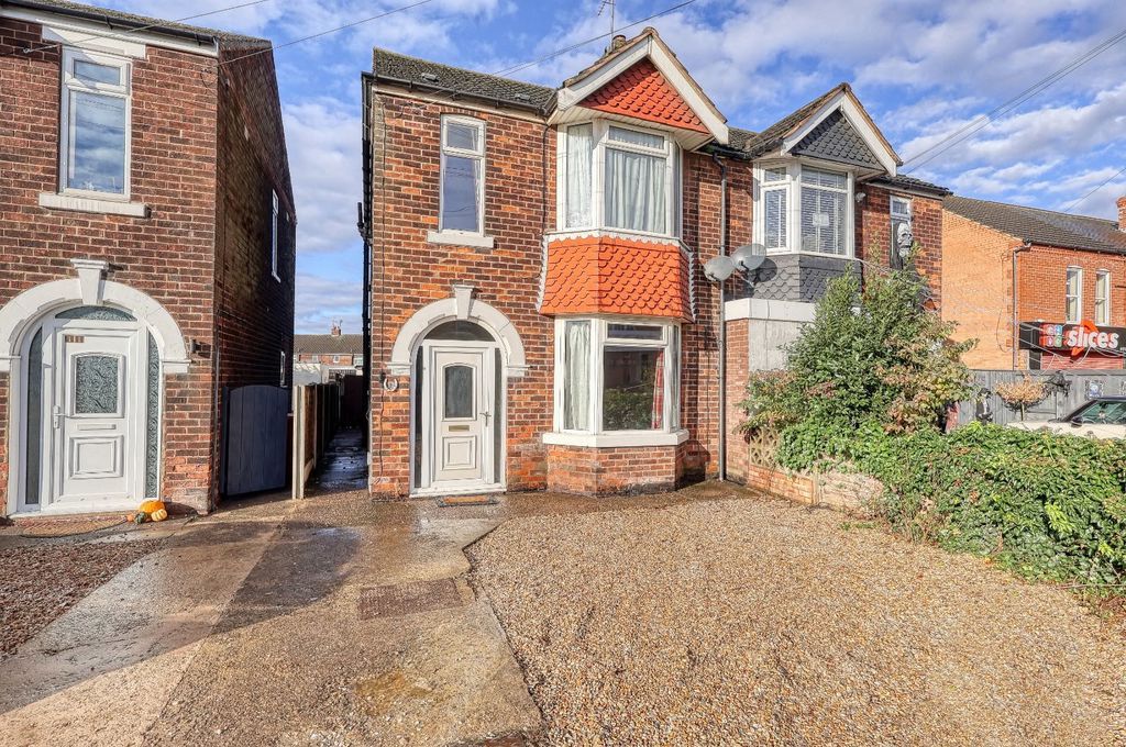 Property photo 1 of 14 Frontal