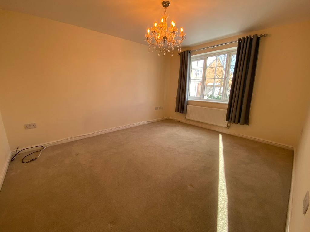 Property photo 2 of 19 Living Room