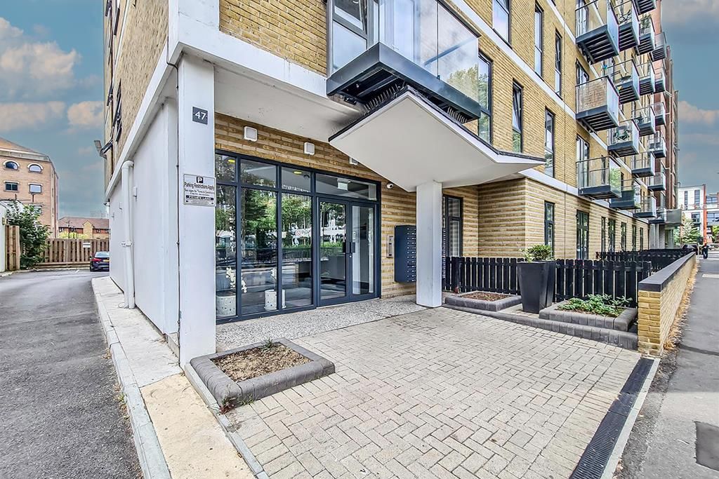 Property photo 1 of 14 Front