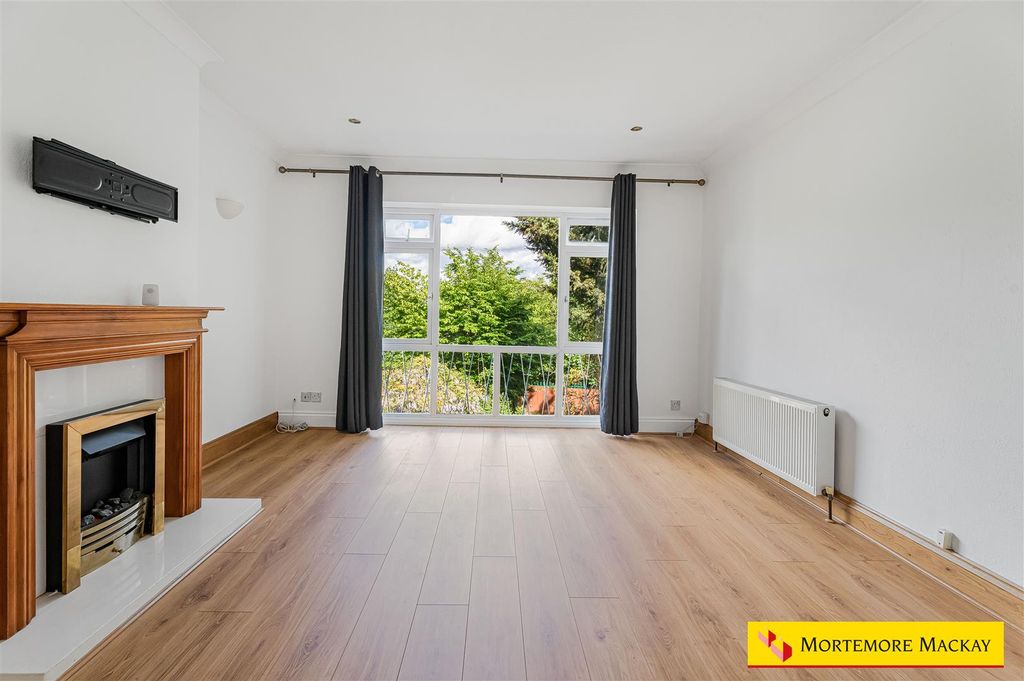 Property photo 3 of 16 13_82212_Watermarked.Jpg