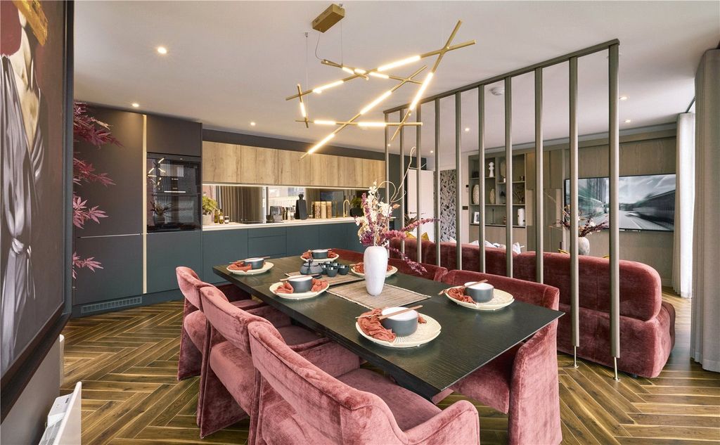 Property photo 2 of 21 Contour