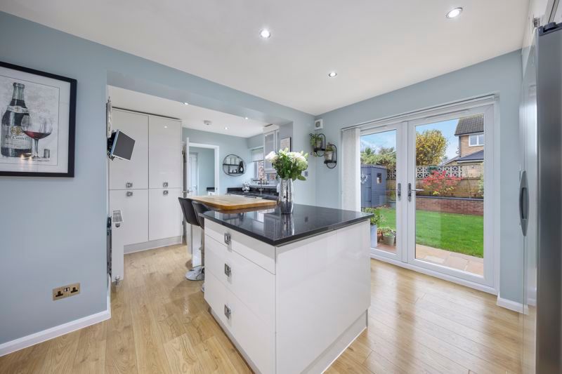 Property photo 3 of 31 Kitchen.