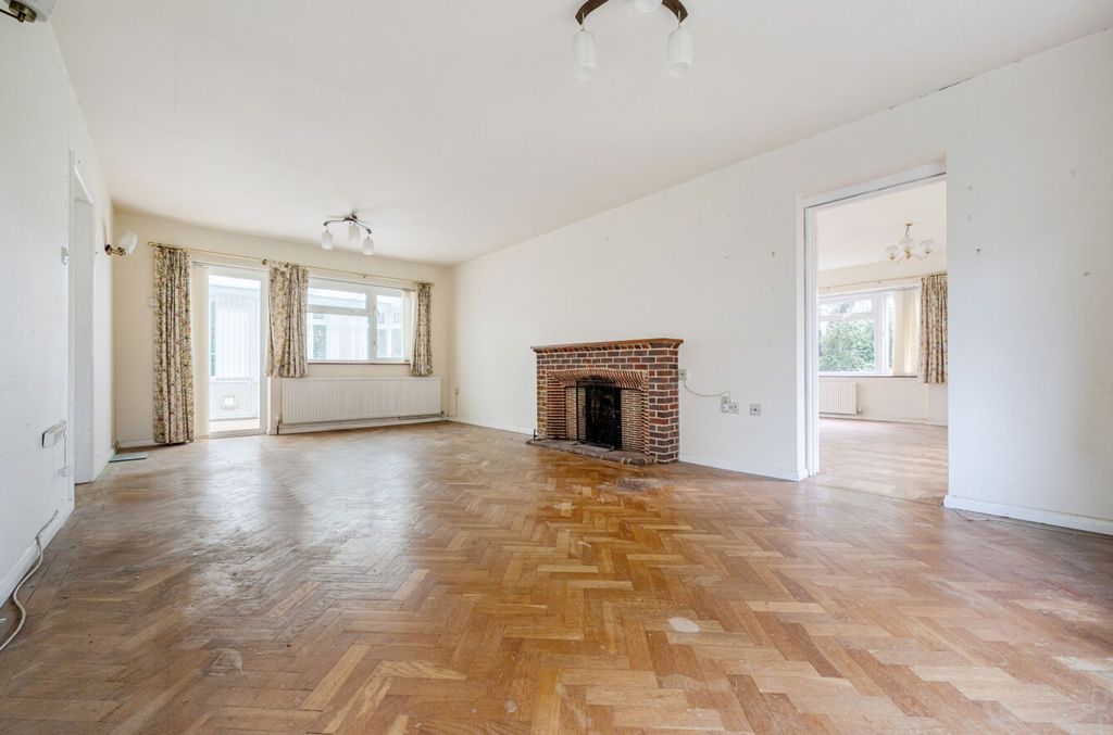 Property photo 3 of 21