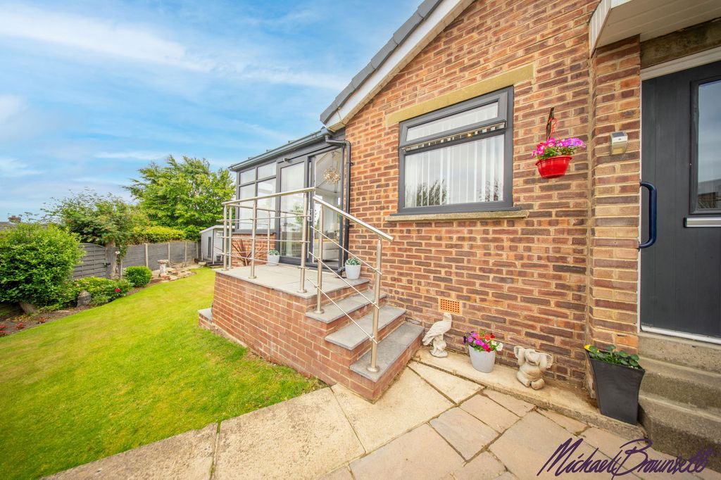 Property photo 3 of 25