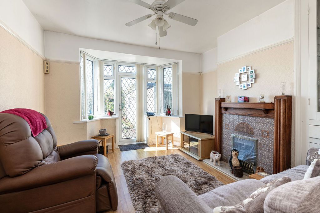 Property photo 3 of 22