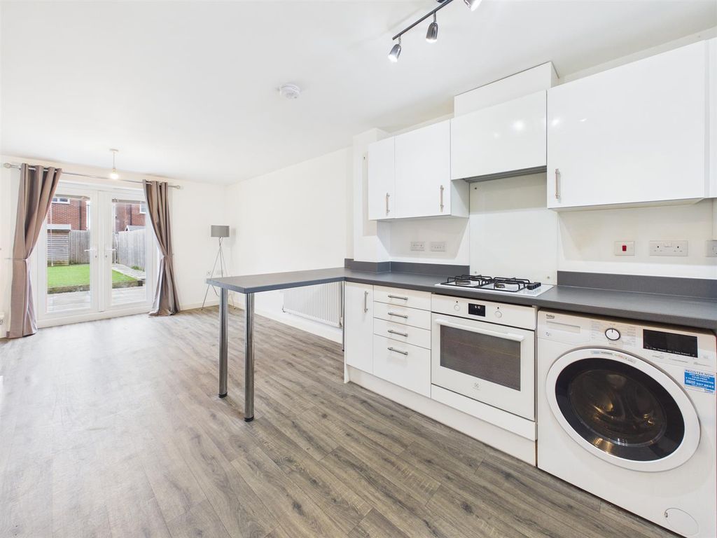 Property photo 2 of 13