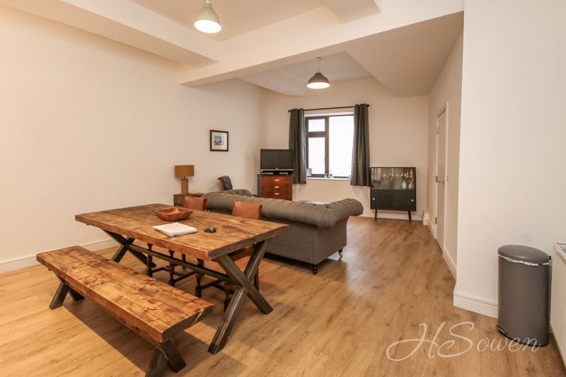 Property photo 3 of 15 Photo 13