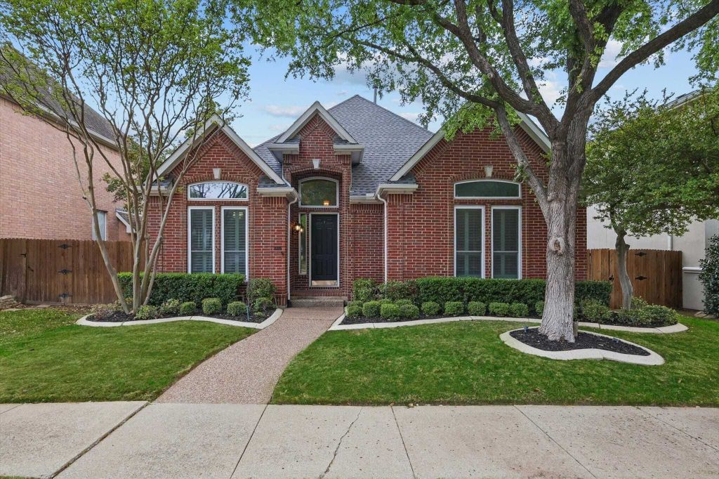 Property photo 1 of 31