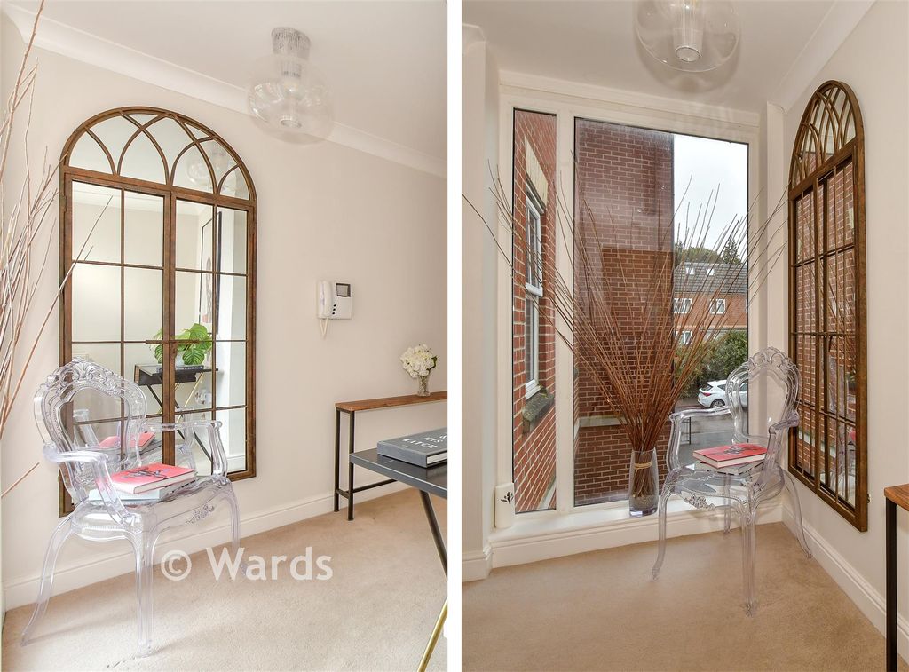 Property photo 1 of 10 Internal Lifestyle Photograph