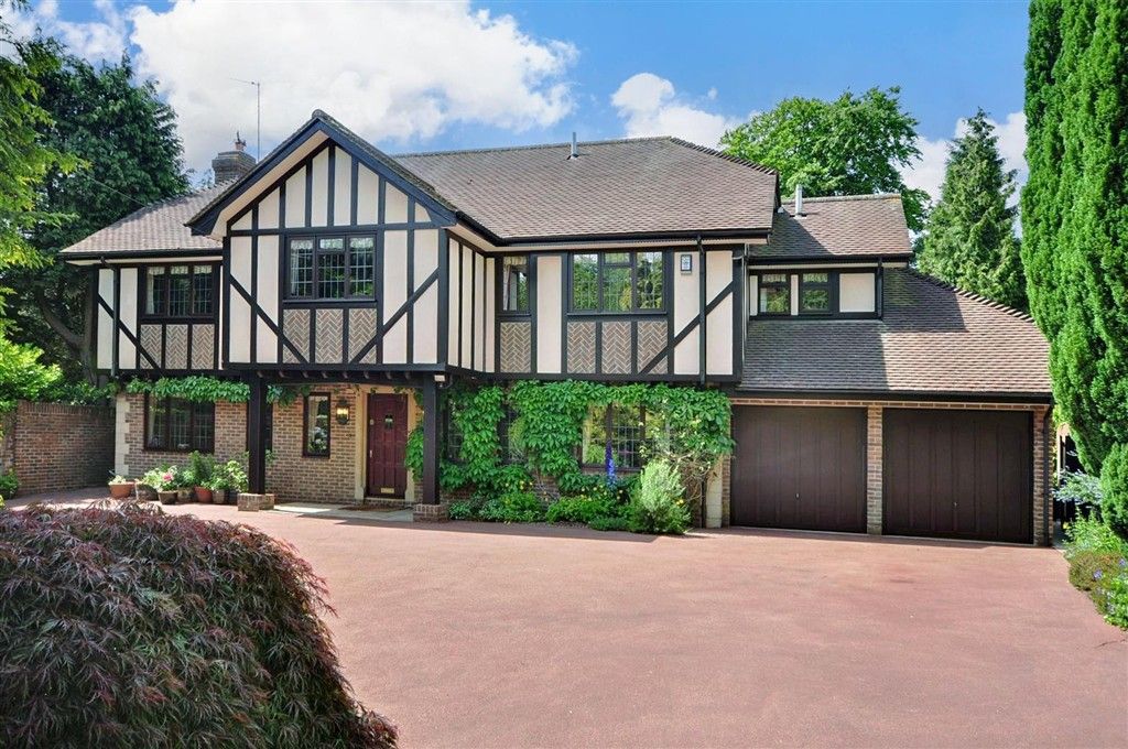 Property photo 2 of 15 Front