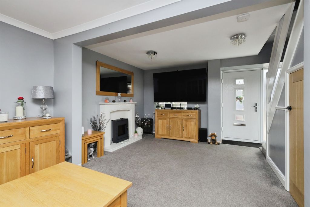 Property photo 2 of 22