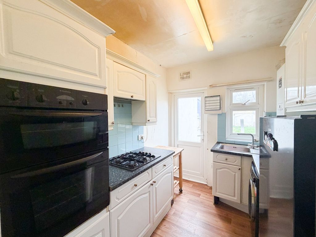 Property photo 3 of 10 Broadhurst Ave Ig3