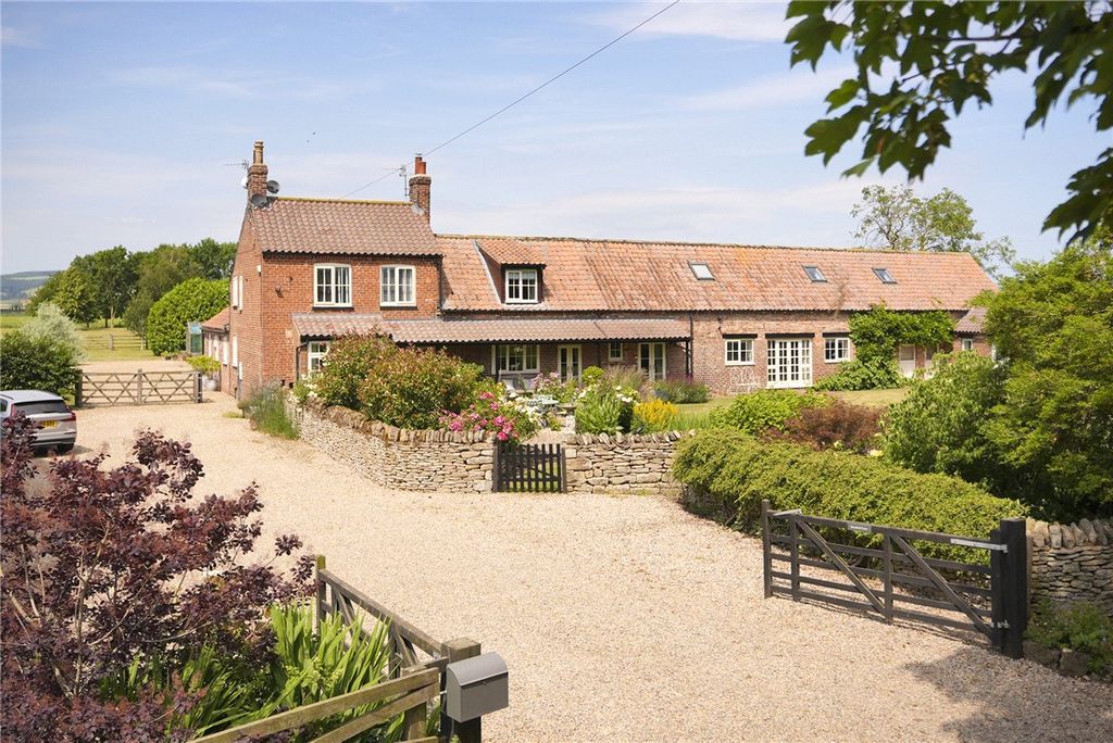 Property photo 1 of 33 Picture No. 47