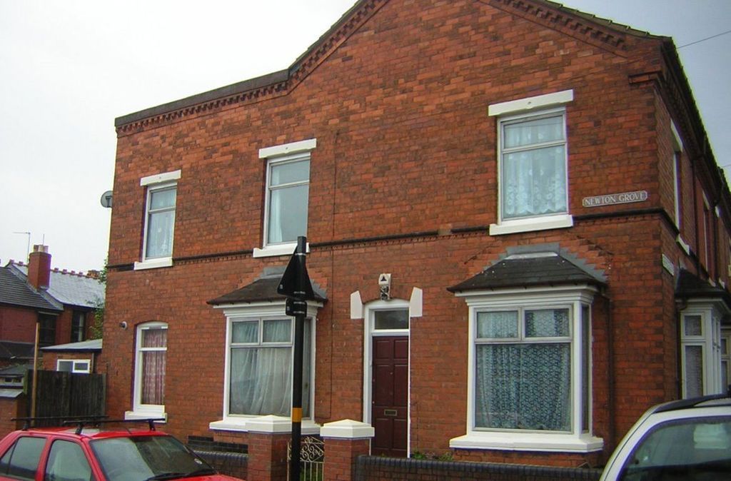 Property photo 2 of 19