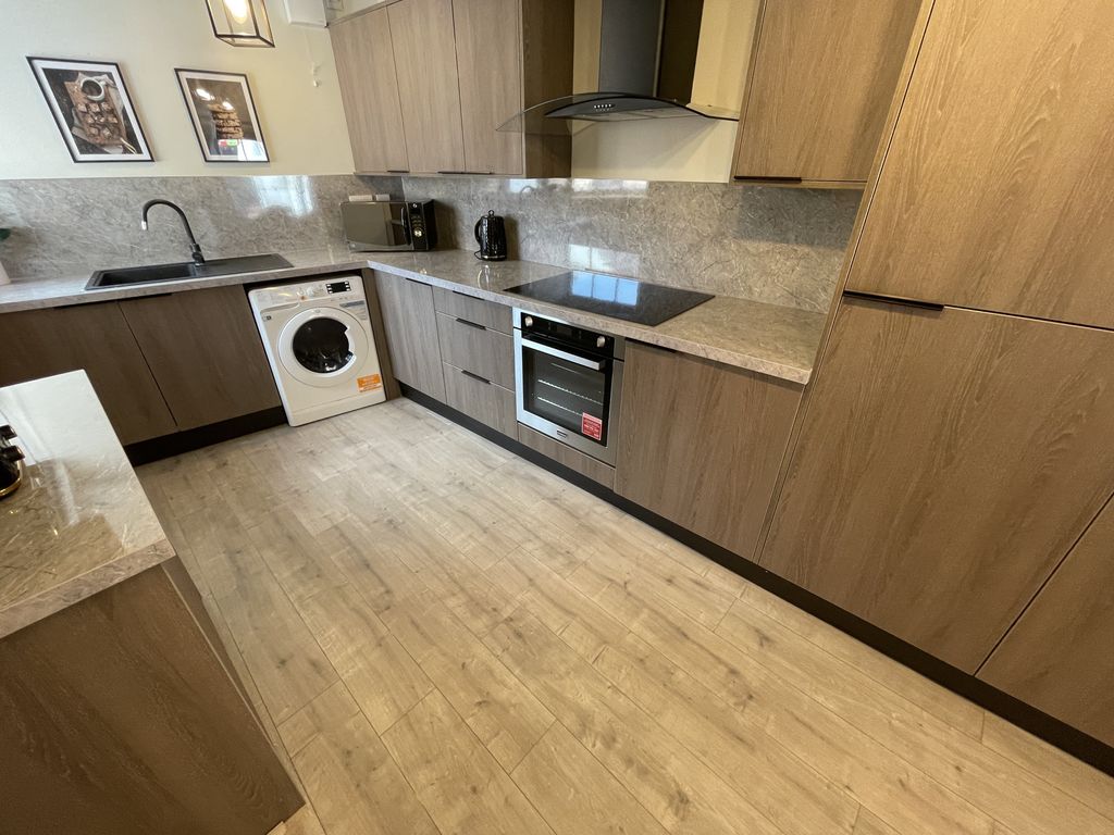 Property photo 3 of 15 File_073