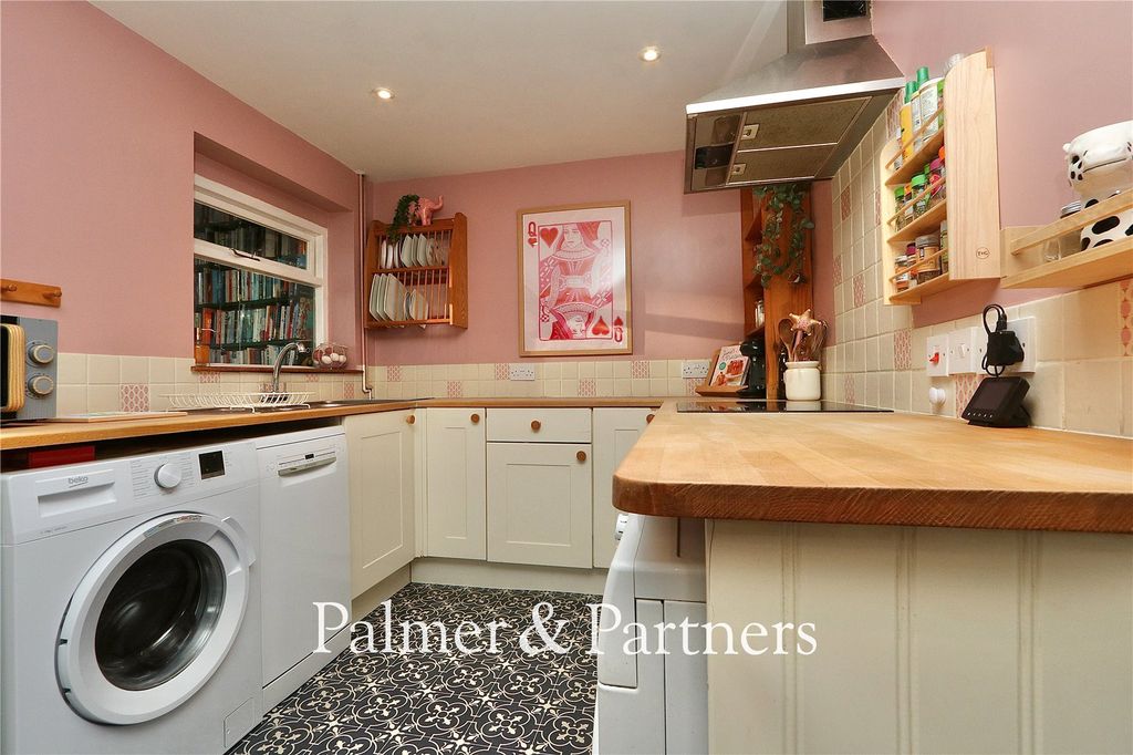 Property photo 2 of 24 Picture No. 02