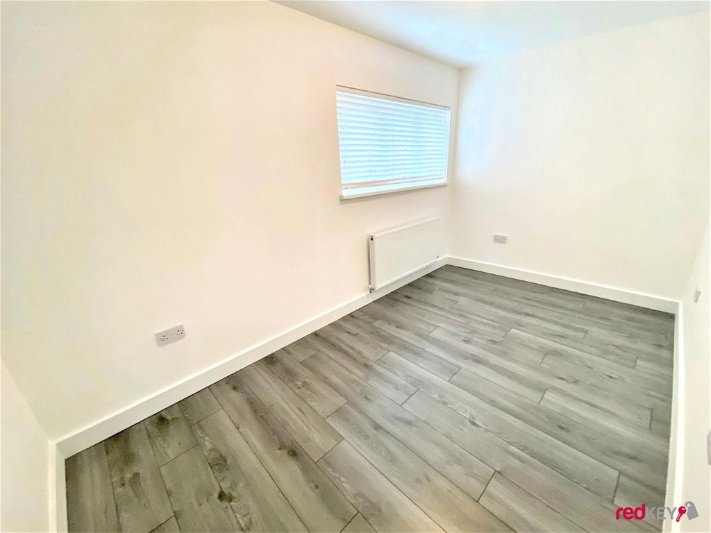 Property photo 2 of 6 Lounge