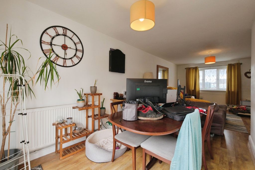 Property photo 3 of 12 Pbox-Img.Jpg