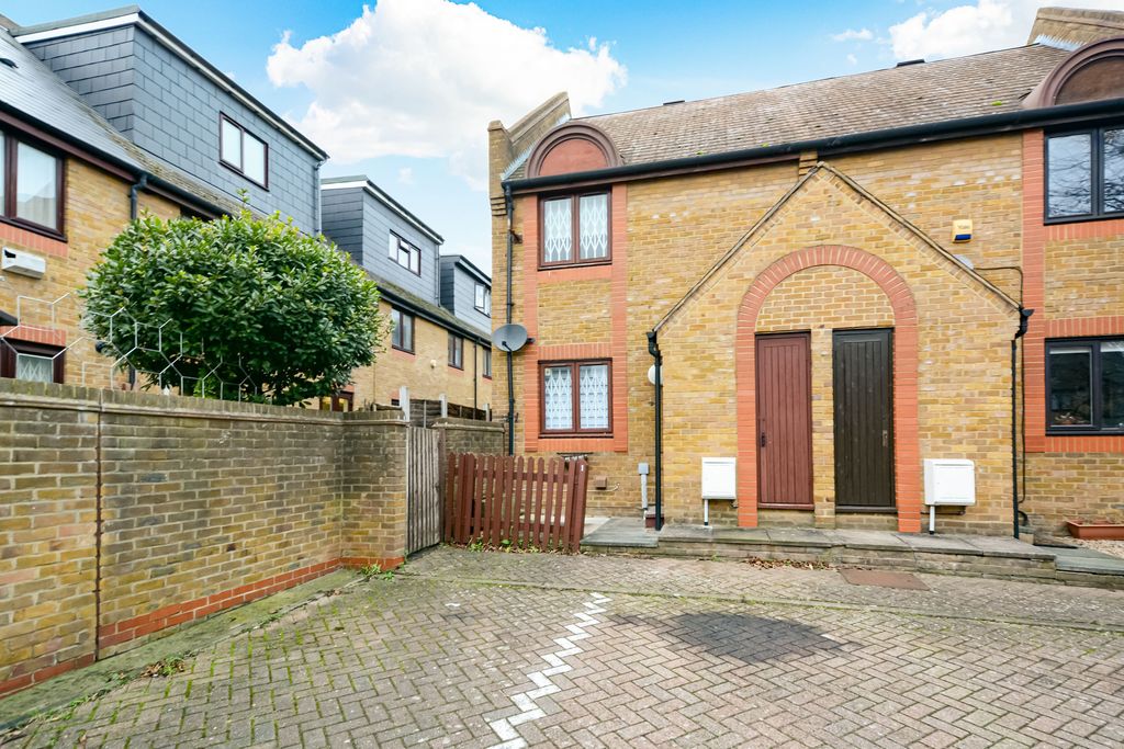 Property photo 1 of 12 Hzfrnx8D