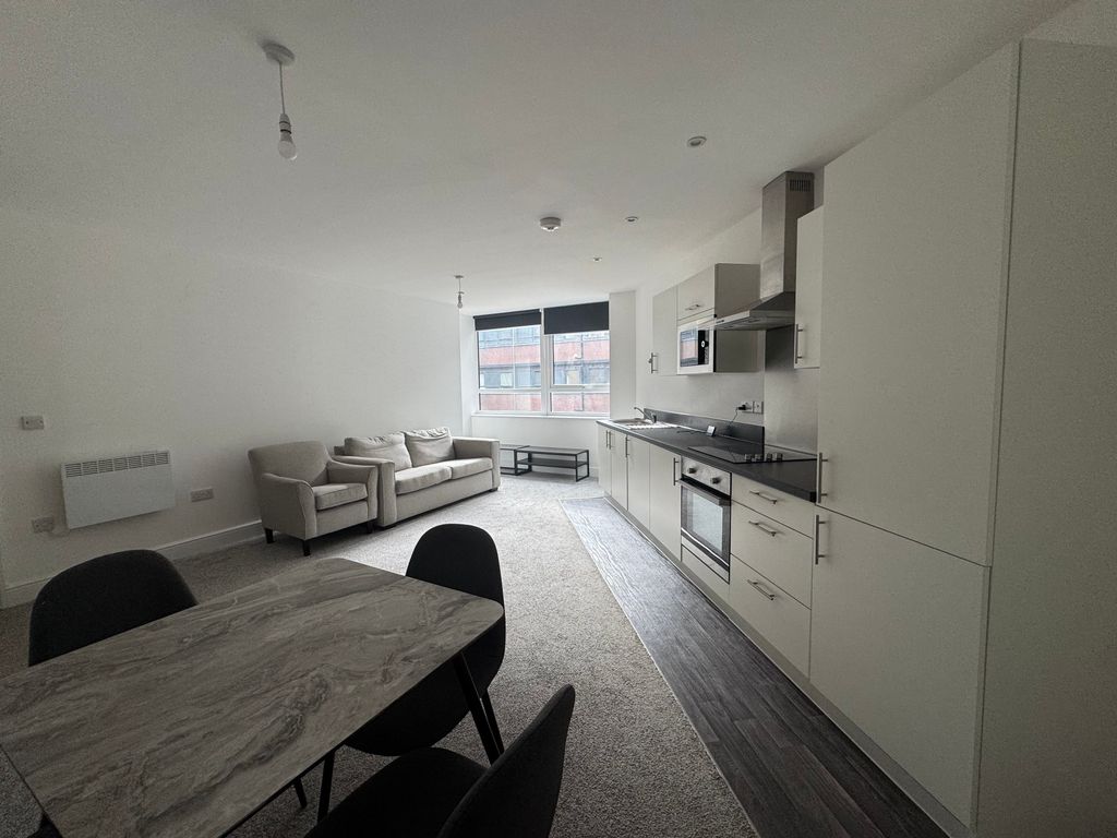 Property photo 3 of 6 Kitchen