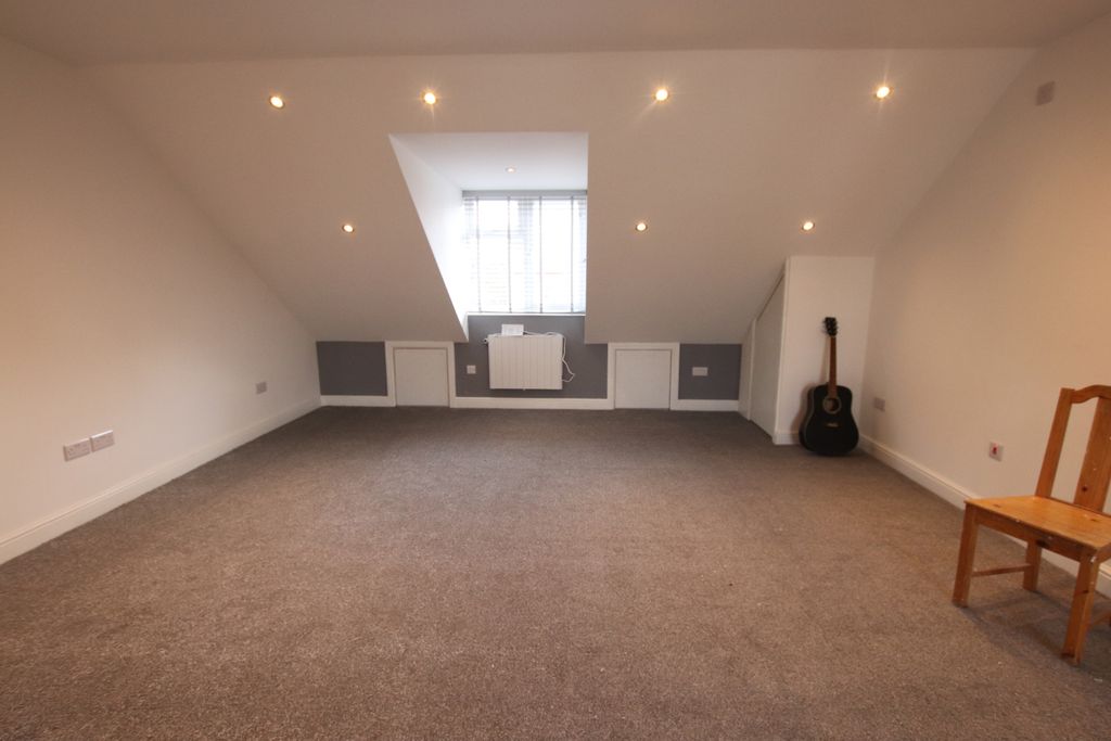 Property photo 2 of 13 Img 9275