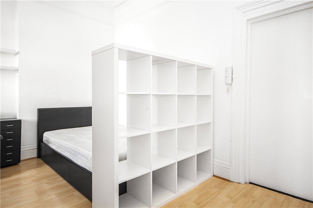 Property photo 2 of 8 Bedroom