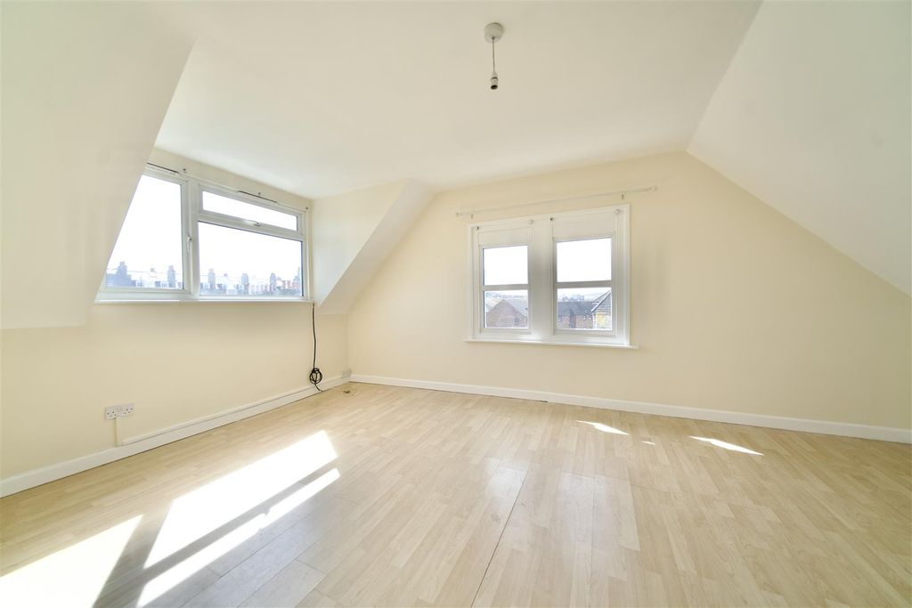 Property photo 2 of 10 Dsc03268.Jpeg