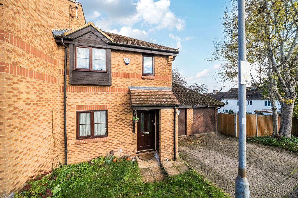 Property photo 1 of 16