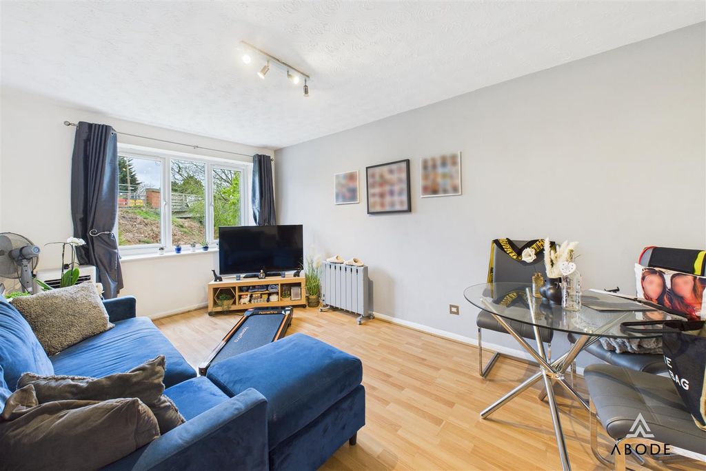 Property photo 2 of 12 Cam02544G0-Pr0266-Still001.Jpg