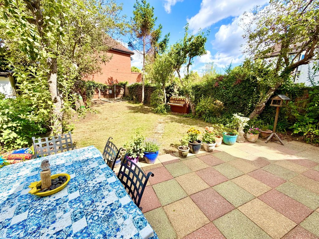 Property photo 2 of 18