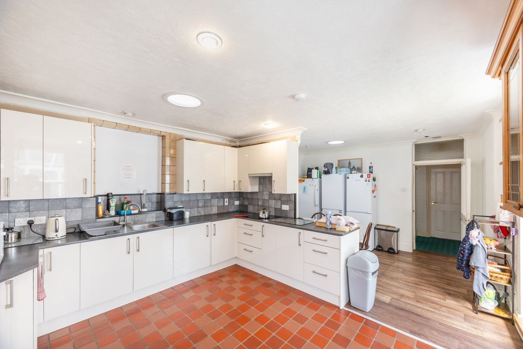 Property photo 3 of 18 Picture No. 07