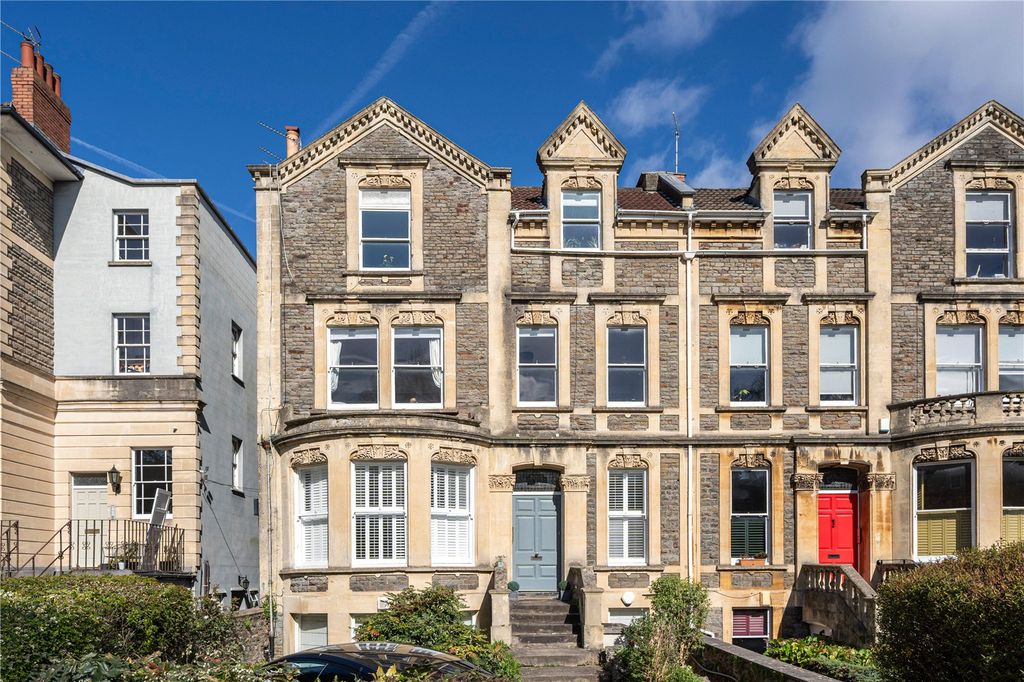 Property photo 1 of 10 Front Elevation