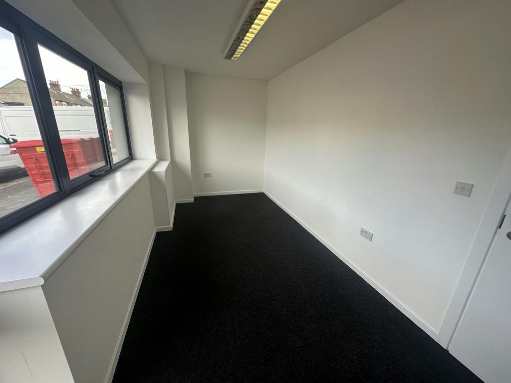 Property photo 3 of 6 Img_2853.Jpeg