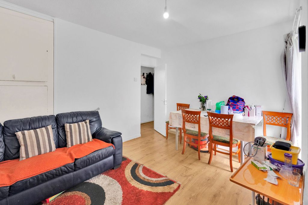 Property photo 3 of 19