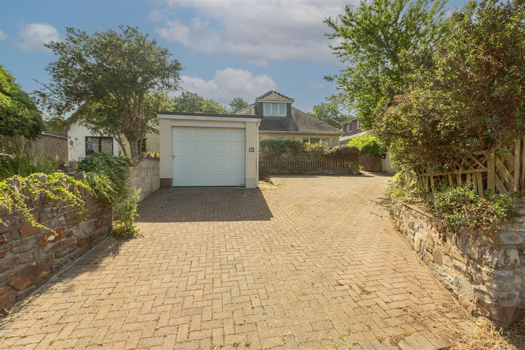 Property photo 1 of 41