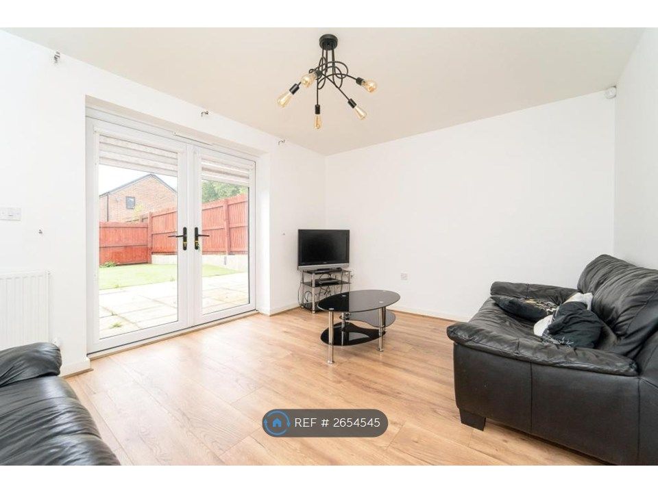 Property photo 3 of 14