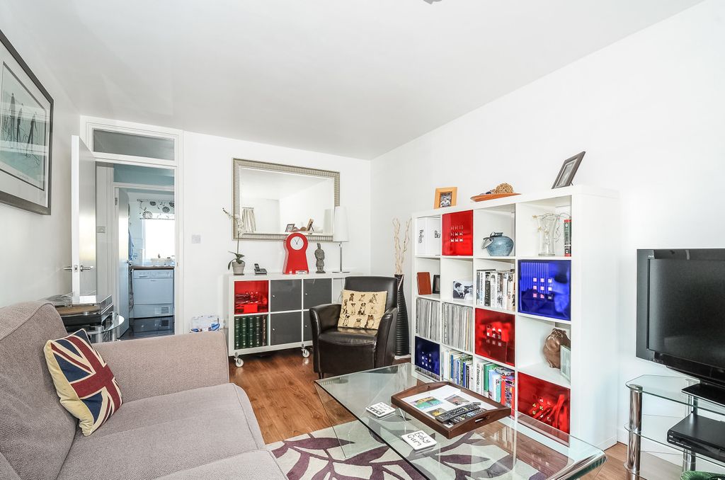 Property photo 3 of 11