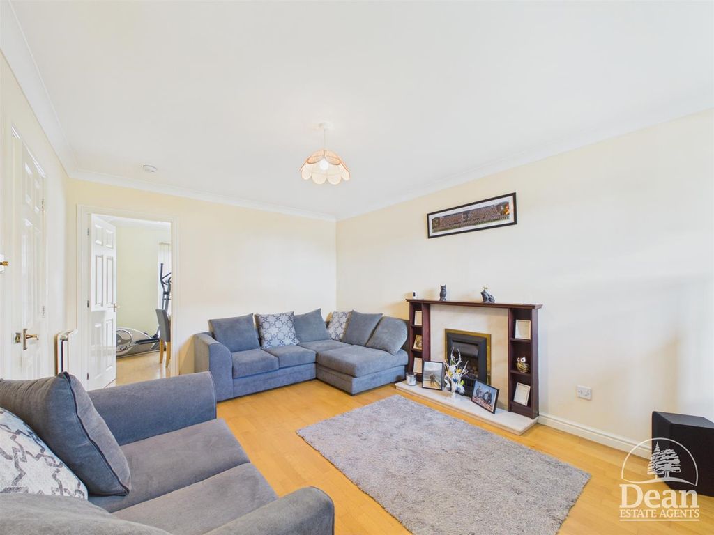 Property photo 3 of 16