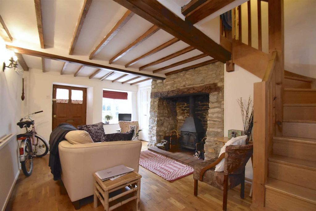 Property photo 3 of 18