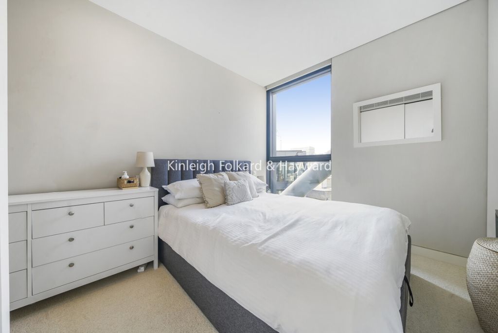 Property photo 3 of 19 Fa530E1c-2683-493E-9